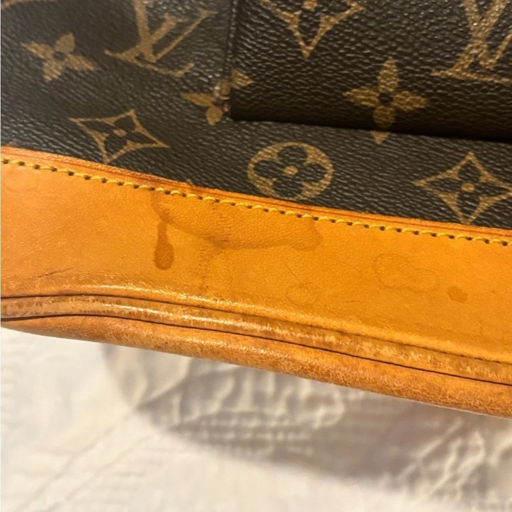 Louis Vuitton discover elegance